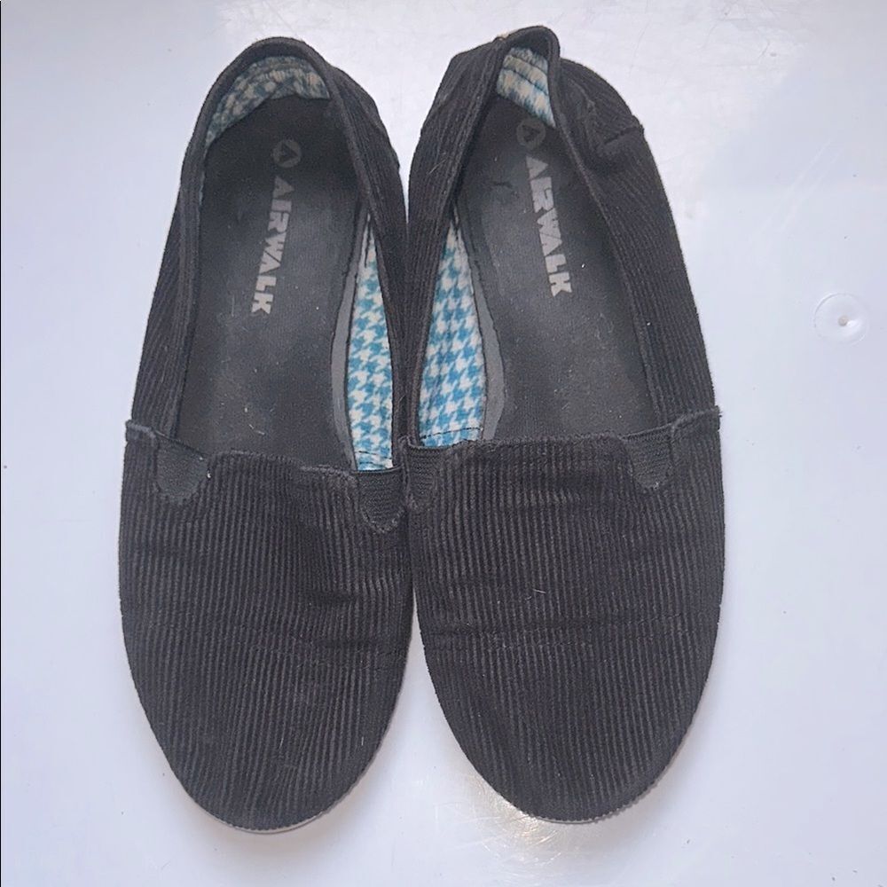 Airwalk‎ Black Corduroy Casual Flat Slip-Ons - Size 7